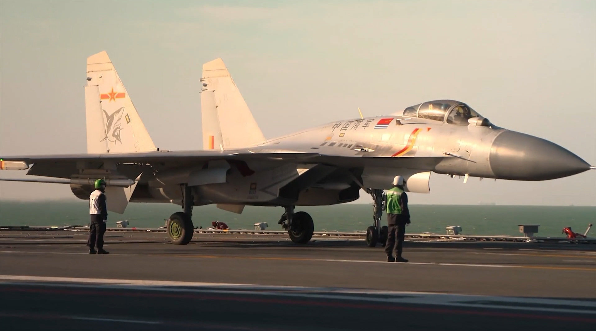 歼-15飞行表演视频，展现中国空军力量的壮丽画卷，歼-15飞行表演视频，中国空军力量的壮丽展示