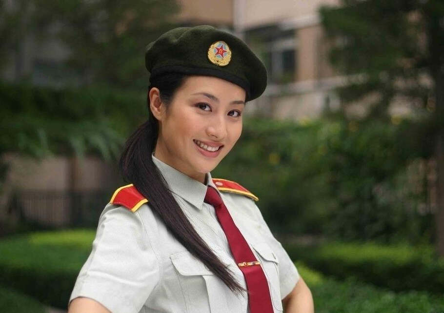 中国女兵，全世界最美最亮丽的风景线，中国女兵，全球最美的风景线