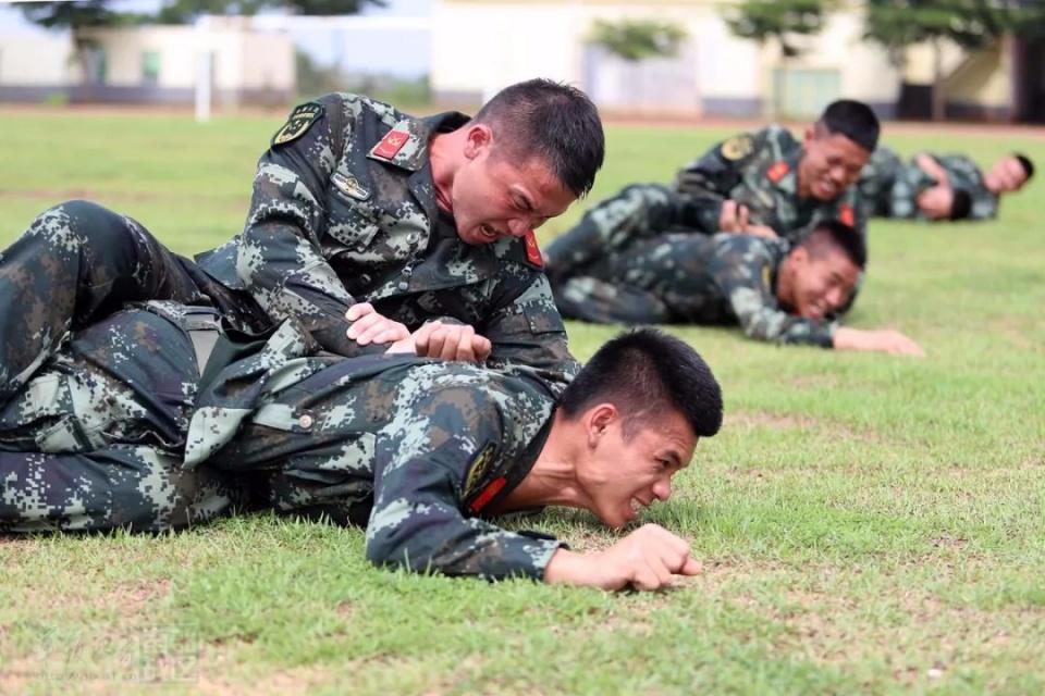 中国女特种兵格斗视频，展现力量与荣耀，中国女特种兵格斗展现力量与荣耀时刻