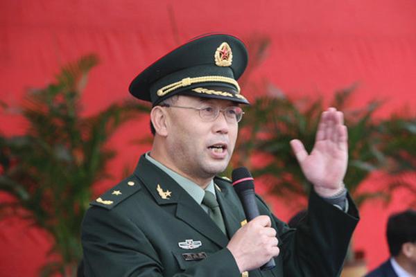 集团军司令是中将吗，军衔与职务的关联解析，揭秘集团军司令军衔，中将还是其他？职务与军衔深度解析。