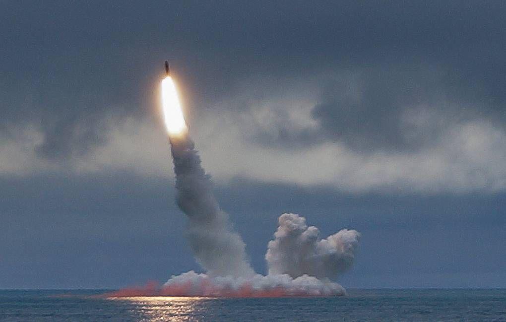 长剑-10潜射导弹，中国海军潜射力量的锐利之剑，中国海军潜射力量之剑，长剑-10潜射导弹的锐利锋芒