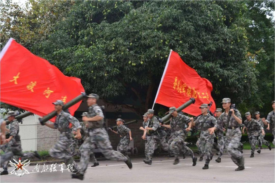香港回归20年阅兵完整，辉煌历程与未来展望，香港回归20年阅兵盛典，辉煌历程与未来展望