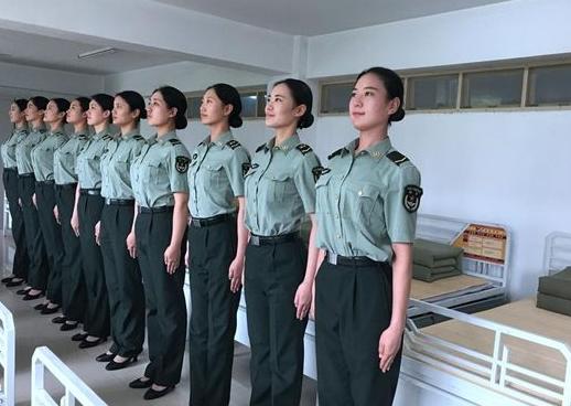 解放军三军仪仗队女兵表演，荣耀与力量的展现，解放军三军仪仗队女兵表演，荣耀与力量的璀璨瞬间
