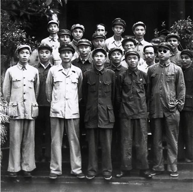 解放海南岛战役的战术总结，解放海南岛战役战术解析与总结