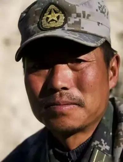 祁发宝，铁血军人的忠诚与担当，祁发宝，铁血军人的忠诚担当