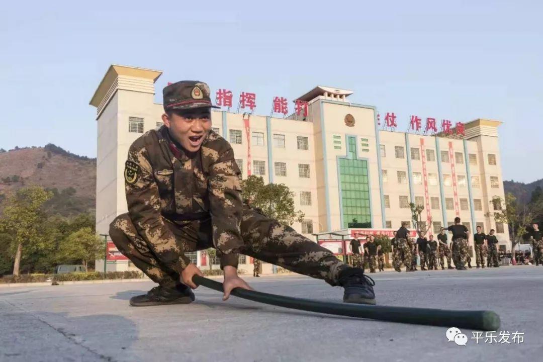 中国人民武装警察部队宣传片，荣耀与担当，中国人民武装警察部队宣传片，荣耀与担当的壮丽篇章