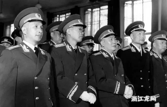 集团军最高长官是军长还是司令员，军事组织结构的解析，军事组织结构解析，集团军最高长官是军长还是司令员？