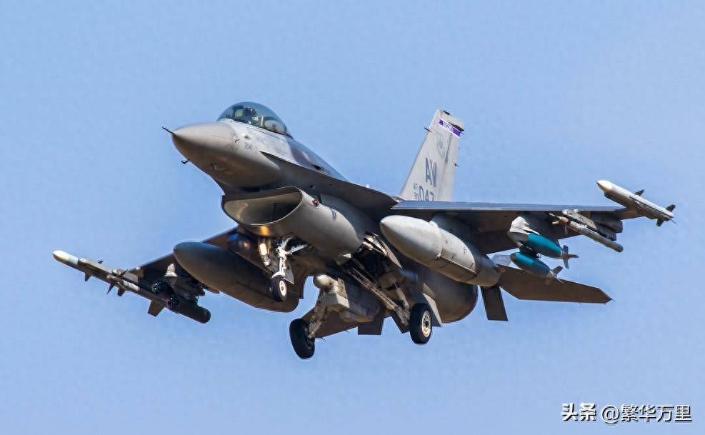 F16V与歼-16，两款战斗机的性能对比与评估，F16V与歼-16战斗机性能对比及评估