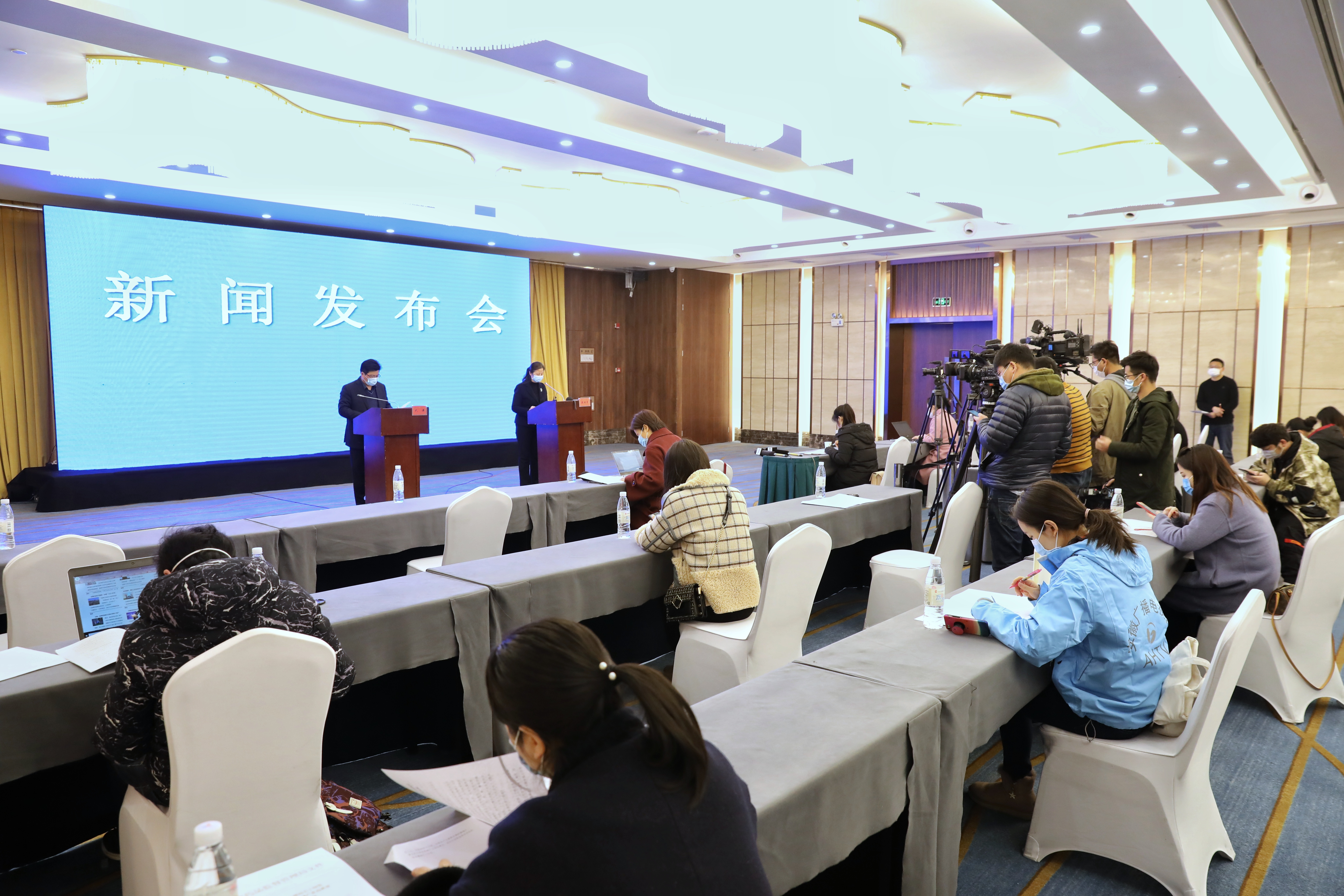 新闻发布会文字实录，揭示背后的故事，揭秘新闻发布会背后的故事实录