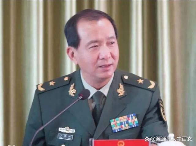 丁晓兵儿子的成长之路，传承与超越，丁晓兵儿子成长之路，传承与超越的足迹