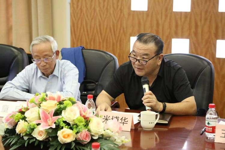 今日新闻消息，全球科技巨头发布最新创新产品，全球科技巨头发布创新产品刷新今日新闻头条