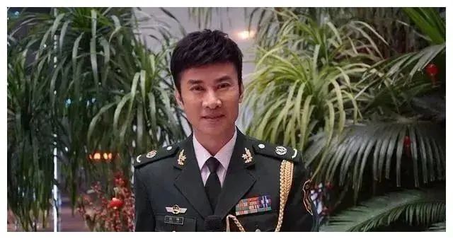 丁晓兵媳妇的军衔，荣耀与责任并存，丁晓兵媳妇的军衔，荣耀与责任同行