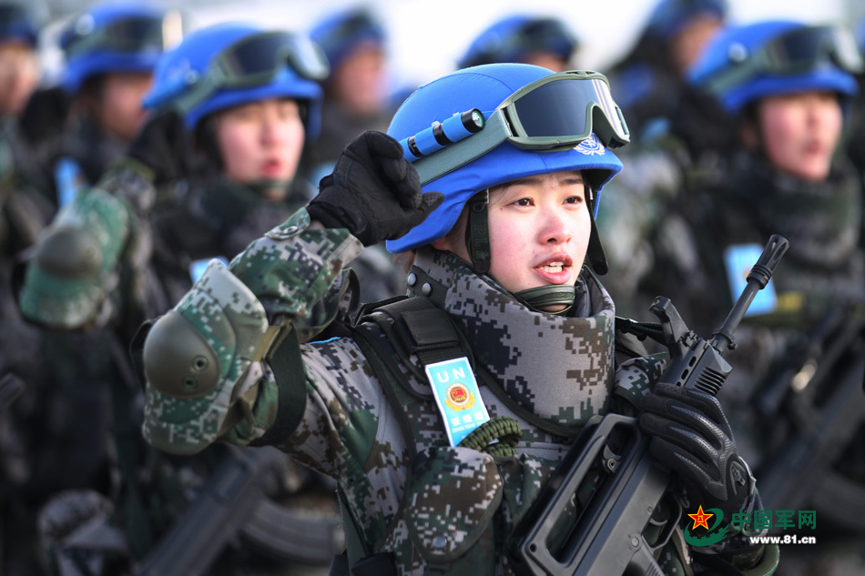 中国女兵图片大全，高清壁纸展现飒爽英姿，中国女兵高清壁纸，飒爽英姿的图片大全