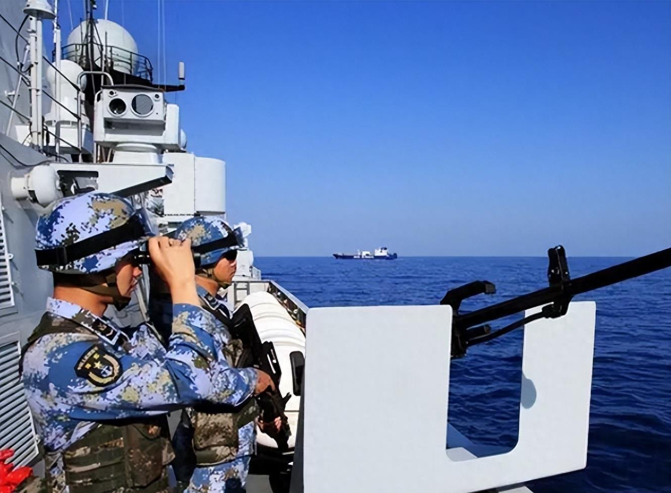 瓦良格号首抵我国港口——历史性的里程碑，瓦良格号抵达我国港口，历史性里程碑事件