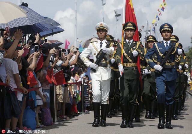 香港阅兵经典回放，荣耀的瞬间，永恒的记忆，香港阅兵经典瞬间回顾，荣耀与记忆永存