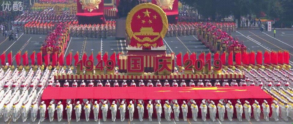 阅兵方阵，展现荣耀与力量的作文，阅兵方阵，荣耀与力量的壮丽展示