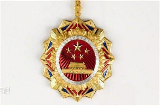 共和国勋章，荣誉背后的多重好处，共和国勋章，荣誉背后的多重利好