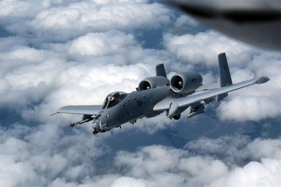 A-10攻击机，全天候作战的强悍之翼，A-10攻击机，全天候强悍作战之翼