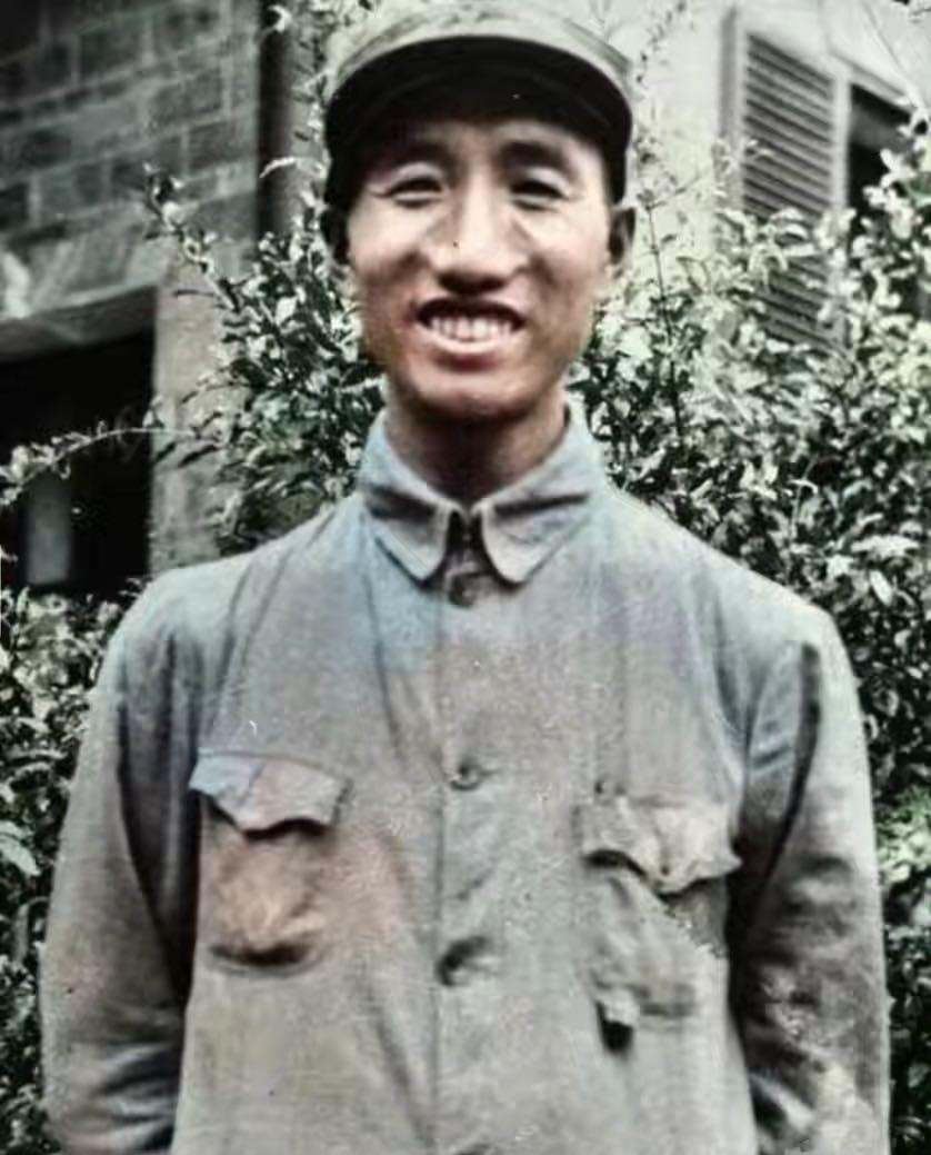 一南军事论坛女主持人介绍，南军事论坛女主持人风采展示