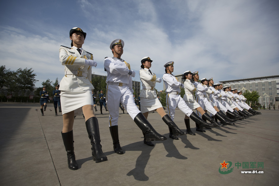 仪仗队女兵的职责与贡献，仪仗队女兵的使命与贡献