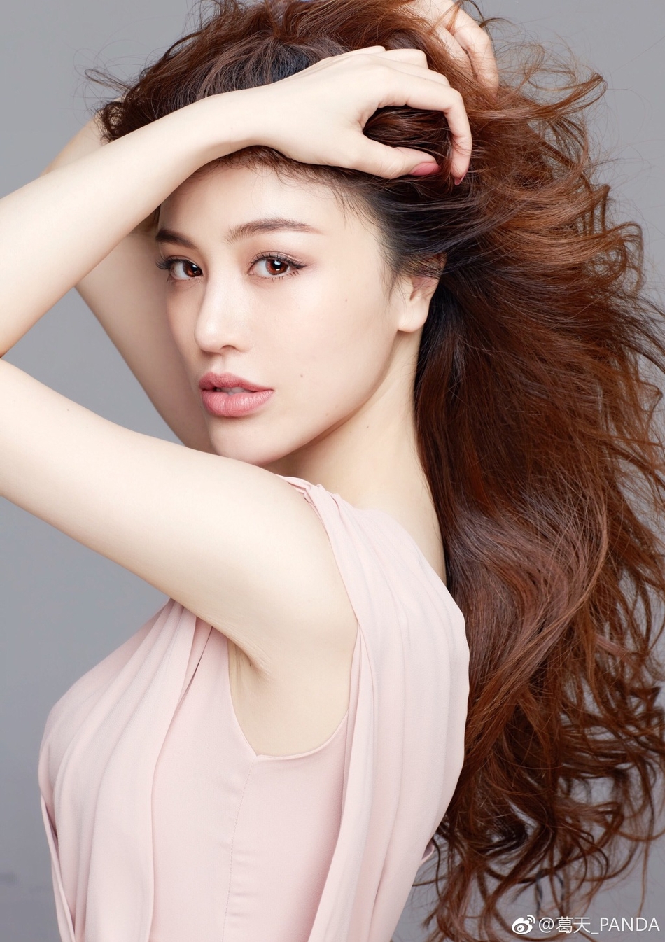 葛天人物评价，天赋异禀的演员与音乐创作人，葛天，才华横溢的演员与音乐创作天才评价