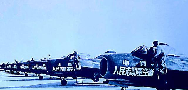 中国空军，成立时间及其深远内容，中国空军成立历程及其深远影响