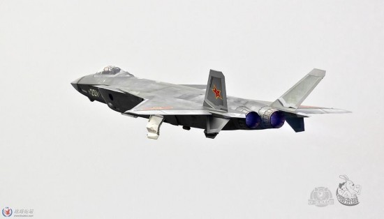 T50战机参数与歼-20大小对比，现代空中力量的两大巨头，现代空中力量的两大巨头，T50战机与歼-20大小参数对比