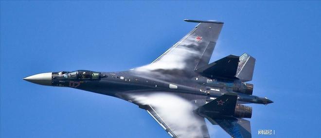 苏35与F16，哪一款战斗机更先进？，苏35与F16战斗机性能对比，哪款更先进？