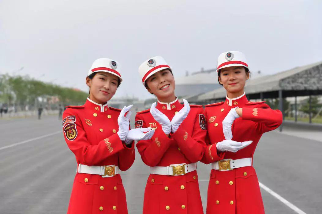 阅兵哪个方队走得最好，深度解析阅兵中的精彩瞬间，深度解析阅兵精彩瞬间，哪个方队表现最佳？