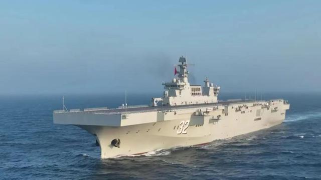 探索中国海军新力量，075型两栖攻击舰自卫武器系统，中国海军新力量揭秘，075型两栖攻击舰自卫武器系统探索