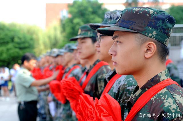 大学生参军选择哪个兵种好的深度探讨，大学生参军的兵种选择，深度探讨与解析