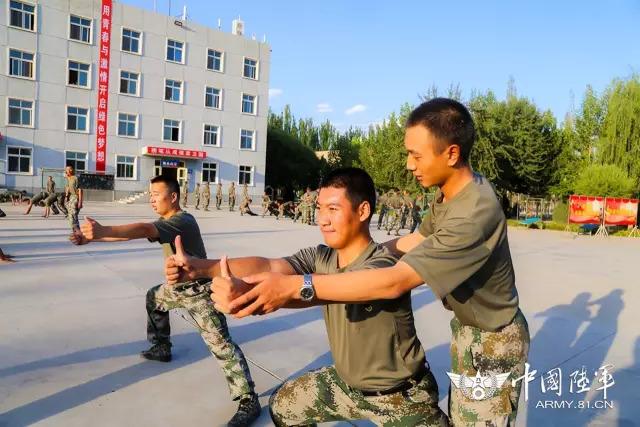 陆军新兵连为何需要六个月，深度探究新兵训练的独特意义与重要性，陆军新兵连六个月训练的独特意义与重要性深度探究