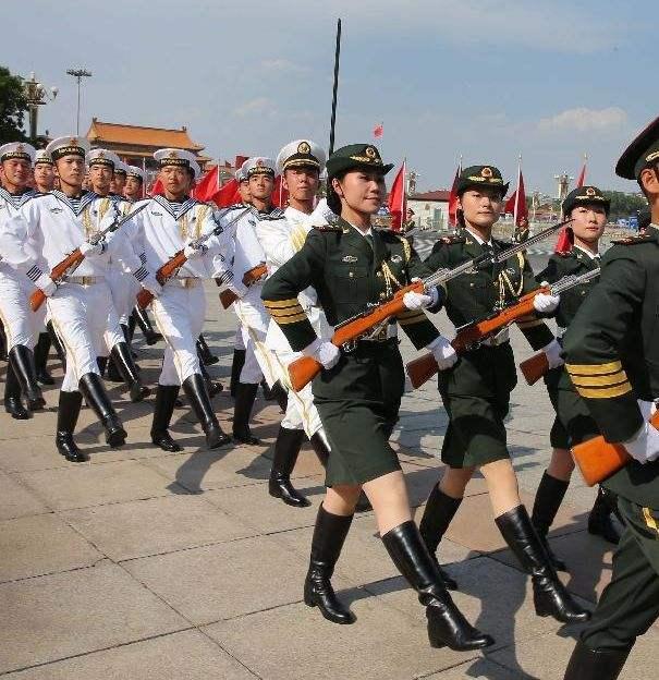 中国人民解放军仪仗队中的女兵，时代的荣光与力量的象征，中国人民解放军仪仗队女兵，时代荣光与力量典范