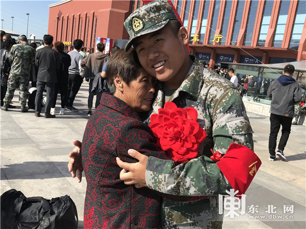 黑龙江老兵打新兵，反思背后的深层次问题，黑龙江老兵打新兵事件背后的深层次问题反思