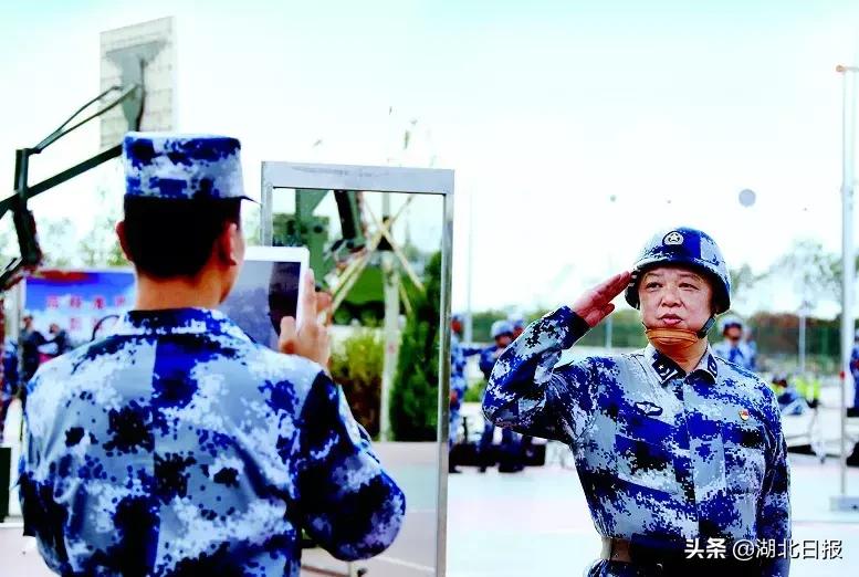 湖北空降兵第十五军四十五师，英勇无畏的先锋力量，湖北空降兵第十五军四十五师，先锋力量的英勇展现