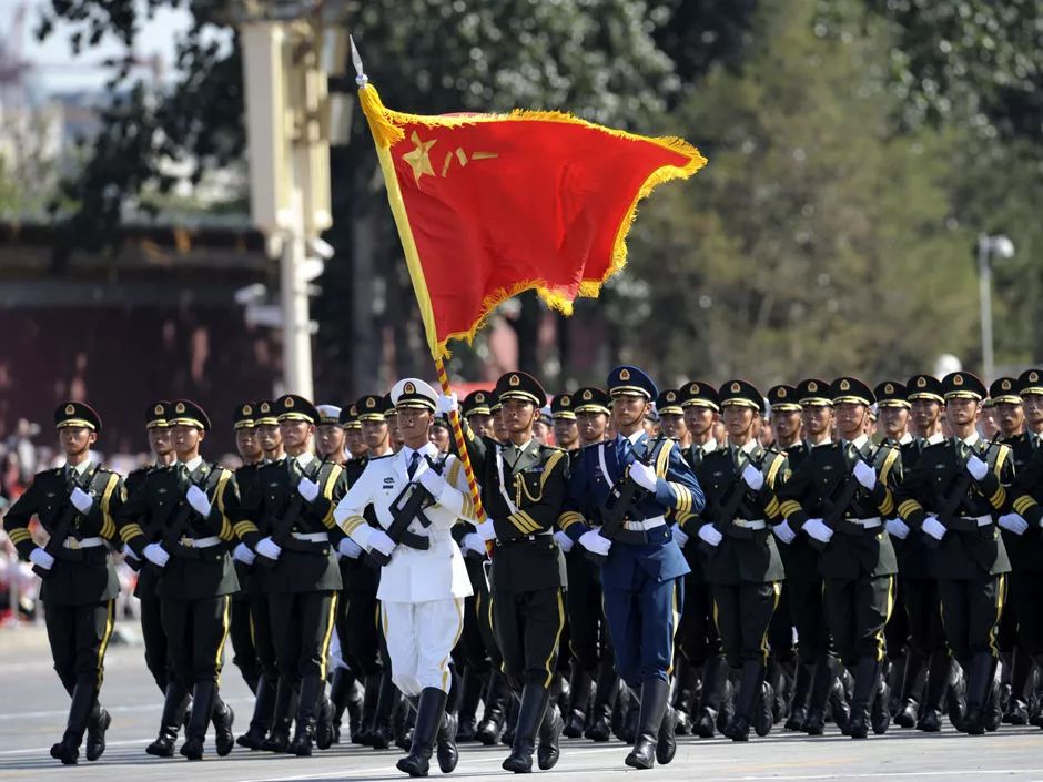阅兵盛典，展现国家力量，感悟时代精神——我的国庆阅兵观后感，阅兵盛典与国家力量，我的国庆阅兵观后感体会