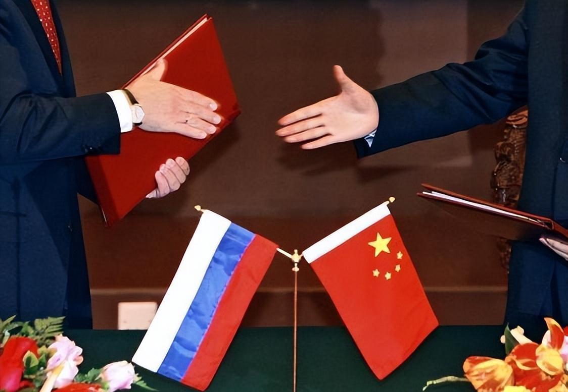 中国是否会加入俄罗斯，解析与探讨，中国是否会与俄罗斯结盟，深度解析与探讨