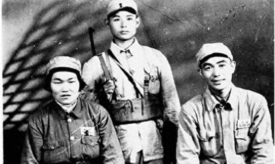 传奇人物，1955年最年轻的少将——英勇无畏的军事领袖，传奇人物，英勇无畏的军事领袖——最年轻的少将（1955年）