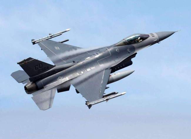 揭秘F-16战斗机背后的国家起源，揭秘F-16战斗机的国家起源与历程
