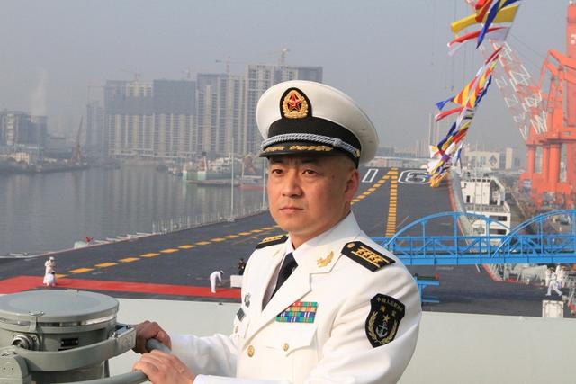 辽宁号现任舰长——中国海军的杰出领航者，辽宁号现任舰长，中国海军的领航翘楚