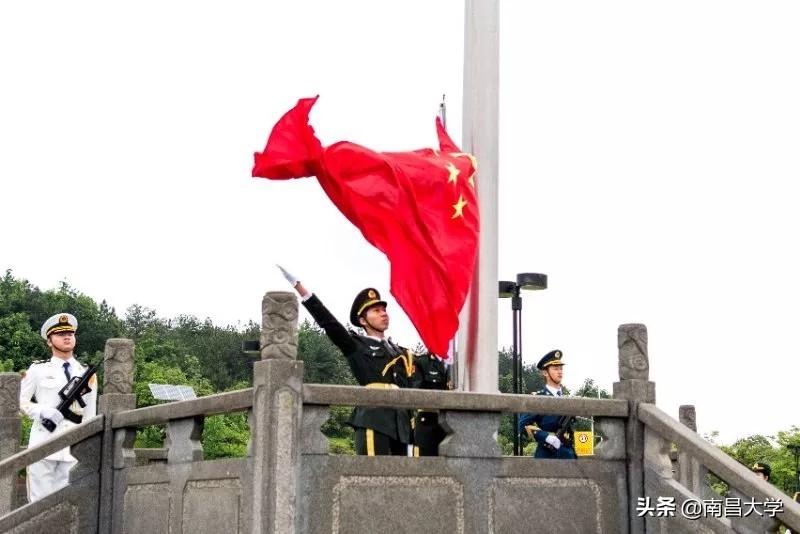 南昌三军仪仗队升旗，荣耀与庄严的象征，南昌三军仪仗队升旗，荣耀与庄严的仪式